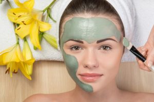 maschera argilla punti neri