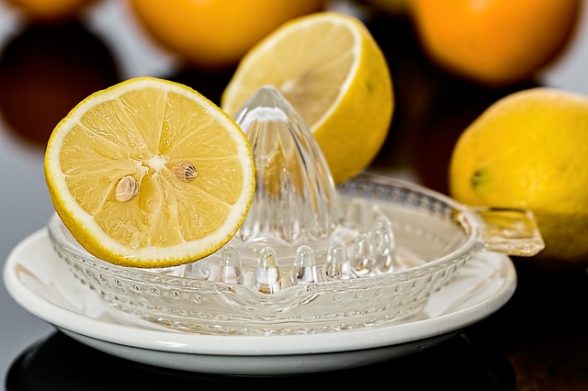 succo limone contro inestetismi