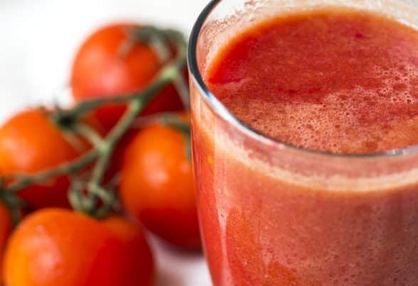 succo pomodoro pelle grassa
