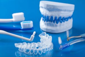 Come sbiancare i denti a casa