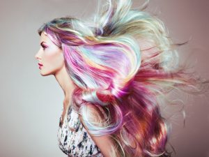 La tinta fa cadere i capelli